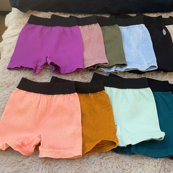 COPY - 🌺Ribbed prajna biker short - Picture 7 of 17